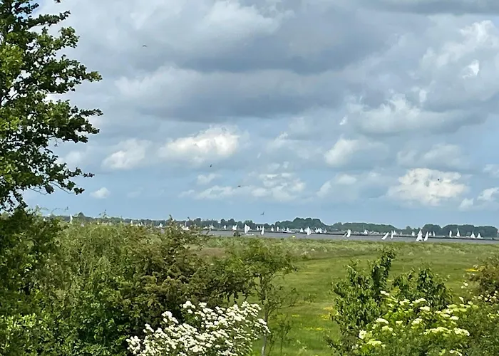 Vakantiewoning Sneekermeer, Huur Sloep Of Zeilboot Mogelijk