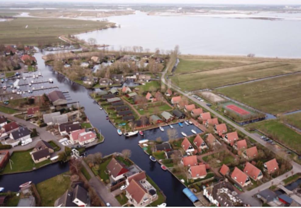 Holiday home Vakantiewoning Sneekermeer, Huur Sloep Of Zeilboot Mogelijk