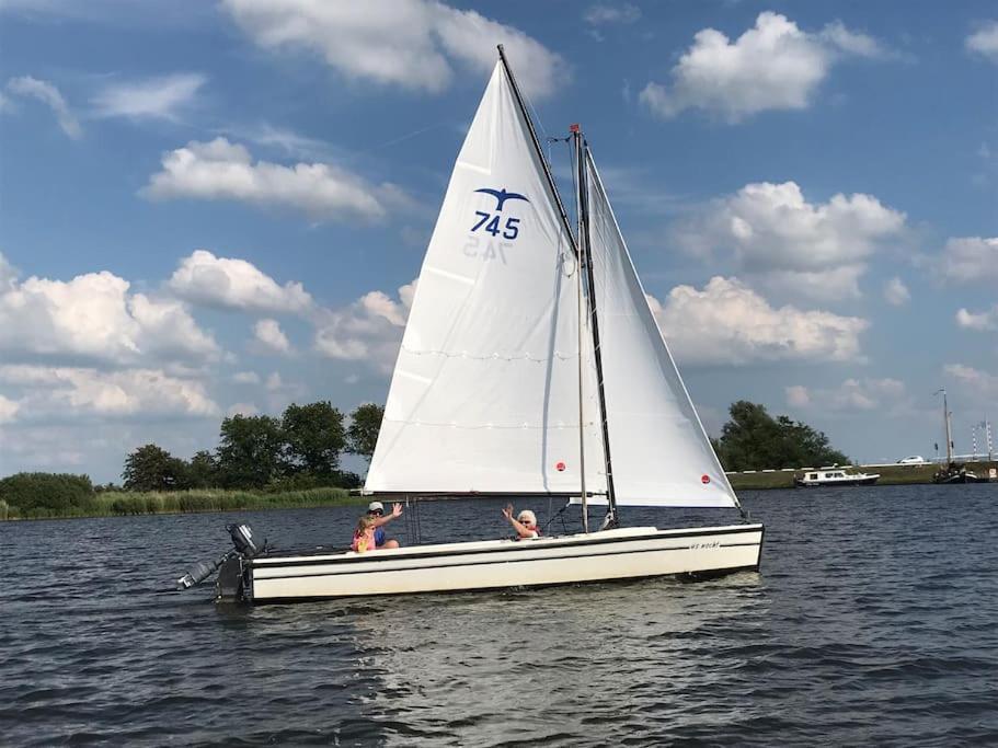 Vakantiewoning Sneekermeer, Huur Sloep Of Zeilboot Mogelijk